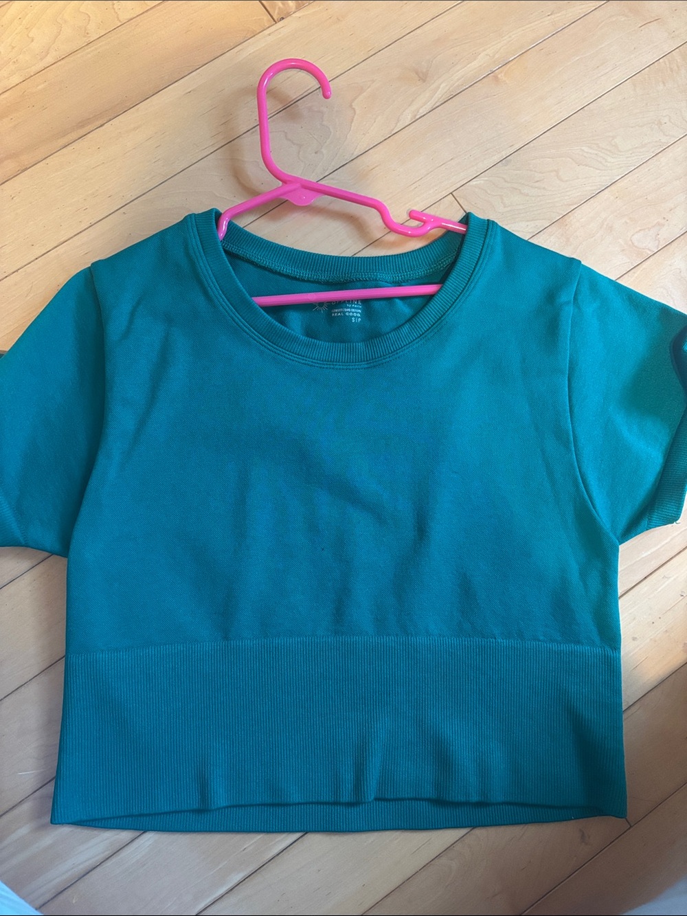 Short-Sleeve green Crop Top